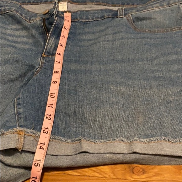Old Navy Jean Shorts - Picture 4 of 5